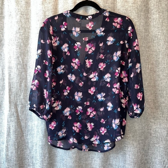 *WOMEN'S St. John's Bay Blouse Medium Petite - Picture 3 of 5